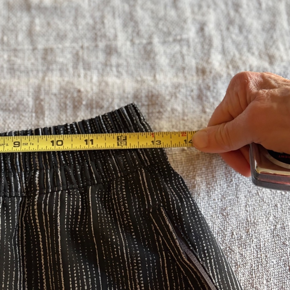 Athleta Arrival skirt- XS midi A-line --LIKE NEW! Black/white. - Picture 10 of 10
